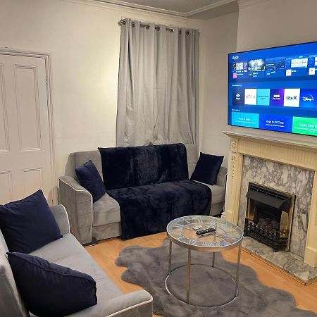3 Bedrooms Comfortable Home With Jacuzzi Hot Tub Sleeps 10 Λέστερ Εξωτερικό φωτογραφία
